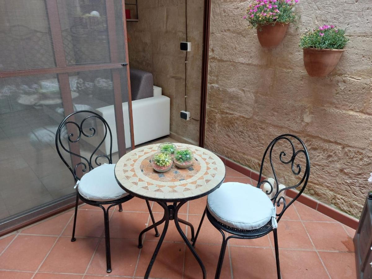 Suite Del Conservatorio Nel Centro Storico Lecce Exterior photo