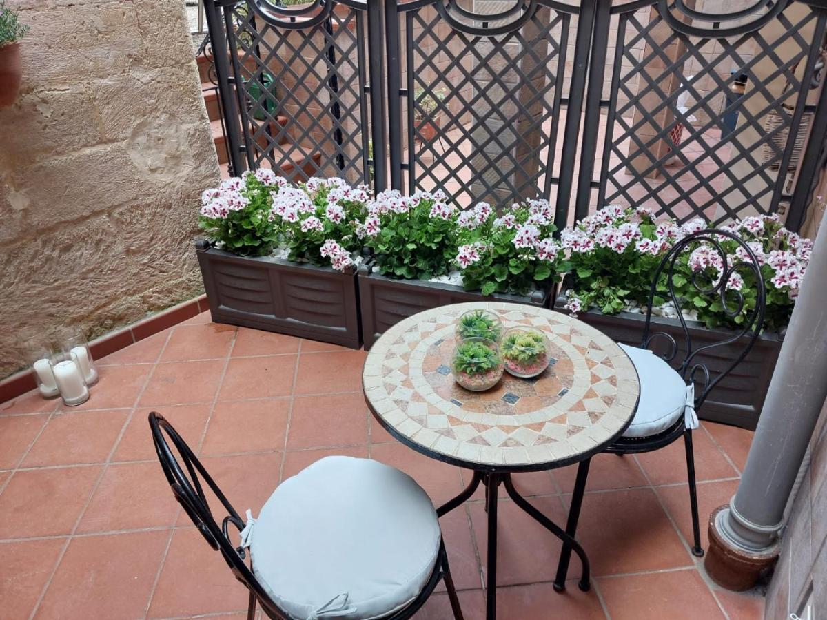 Suite Del Conservatorio Nel Centro Storico Lecce Exterior photo